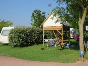 Mietunterkunft - Zelt Bivouac Auf Pfählen Standard 5M² - 1 Zimmer - Ohne Sanitärausstattung - Ohne Strom - Flower Camping Le Haut Dick