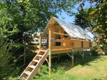 Mietunterkunft - Mini Kanadisches Zelt Auf Pfählen Standard 8M² - Strom 10A  - 1 Zimmer + Terrasse - Ohne Sanitärauss - Flower Camping Le Haut Dick