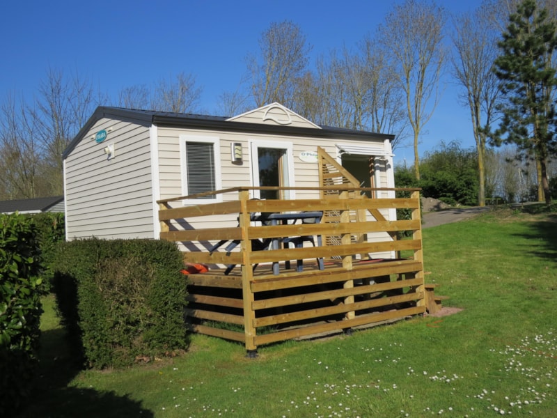 Stacaravan Standaard 20m² - (2pers) 1 slaapkamer + badkamer/toilet + TV + Terras