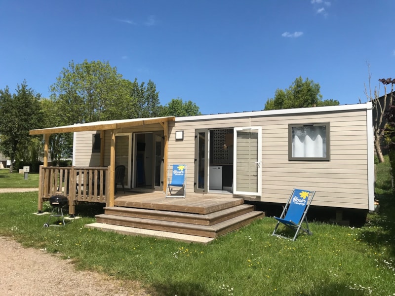 Stacaravan Premium 40m2 - (6pers) 3 slaapkamers + 2 badkamers + Vaatwasser + 2WC+ BBQ +  Terras