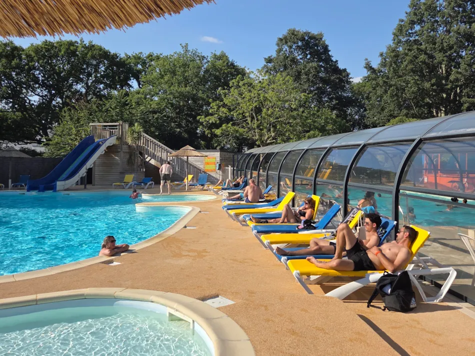 Les Chalands Fleuris****