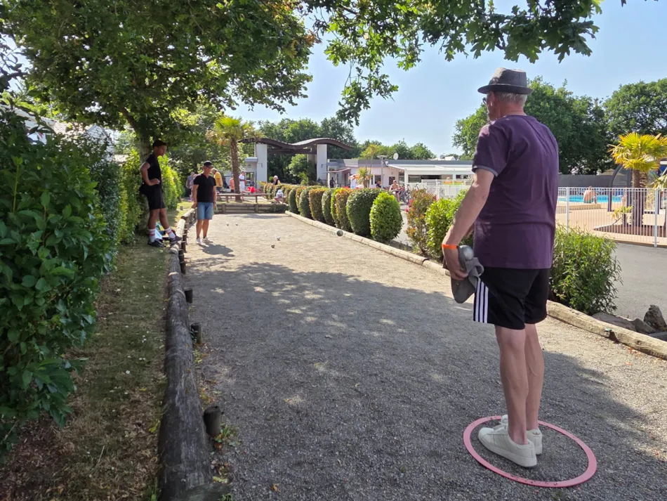 Les Chalands Fleuris****