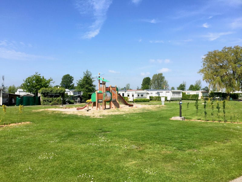 Emplacement camping familial