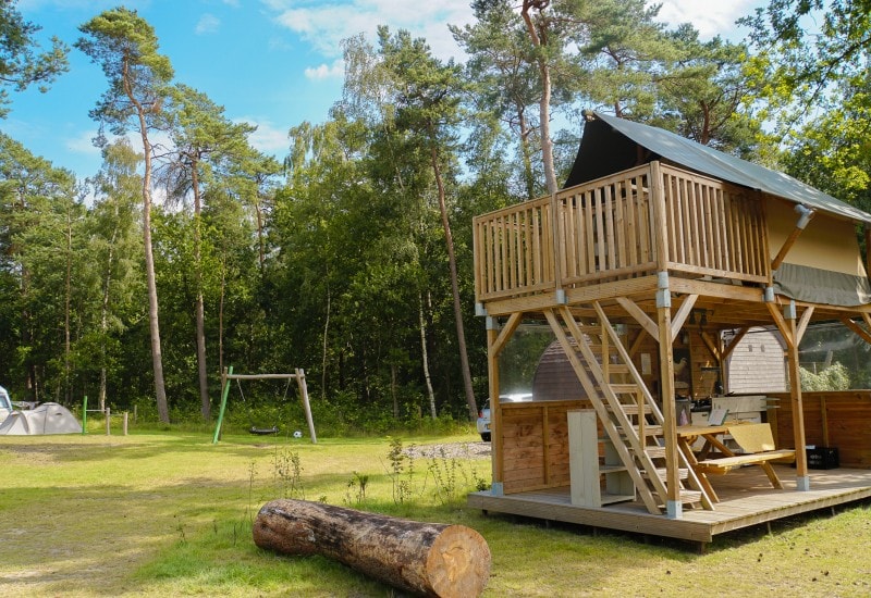 Tente sur pilotis Boszicht (sans sanitaires privés)