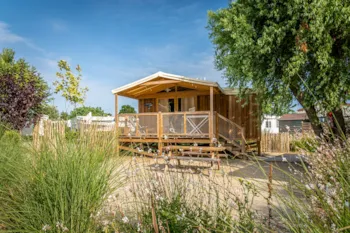 Mietunterkunft - Hütten Lodge Cosy Flower Confort 2 Zimmer 27M² Überdachte Terrasse - Flower Camping La Guichardière