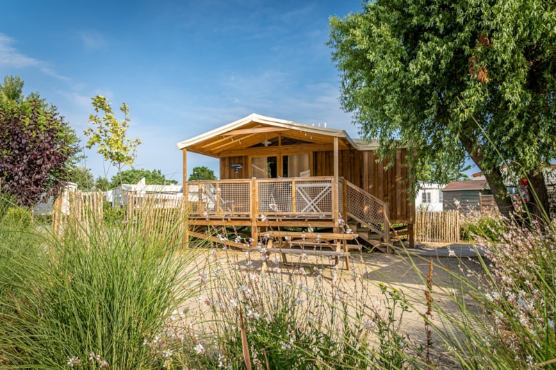 Hutten Lodge Cosy Flower CONFORT 2 slaapkamers 27m² overdekt terras