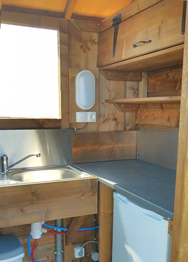 Forfait Premium - Emplacement Équipé D'un Sanitaire Privé Freecamp