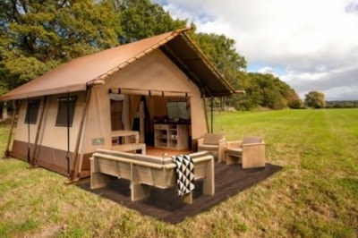 Classic Wood Tent — 1