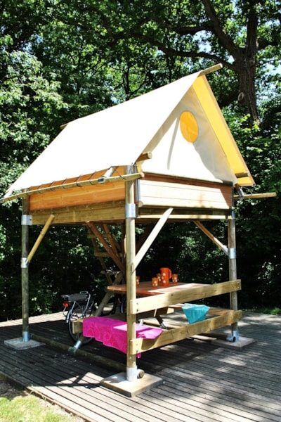 BIVOUAC PITCH - Canvas tent raised on stilts - bed * 2 - Table - Elect. 16A