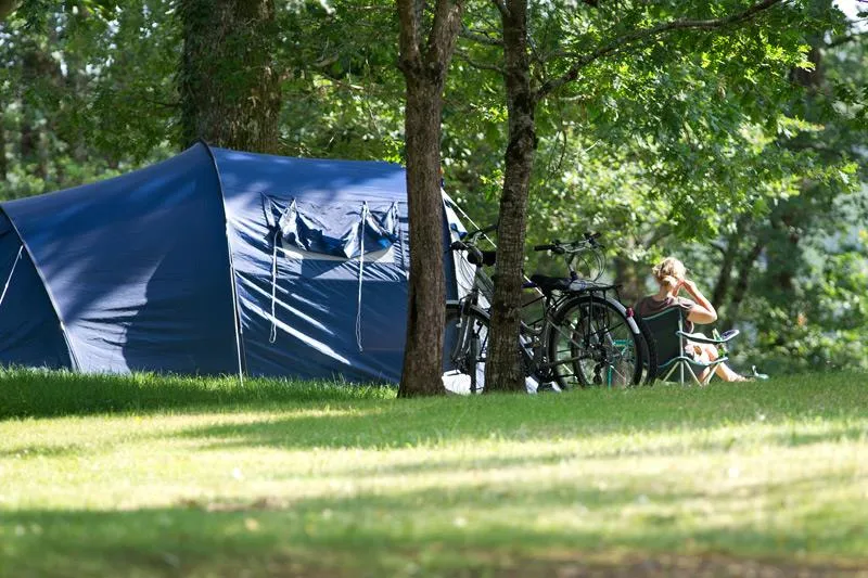 Emplacement Simple - Sans Électricité (Tente Seulement)