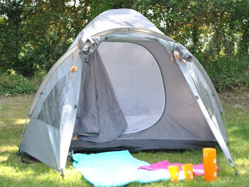 Emplacement Simple - Sans Électricité (Tente Seulement)