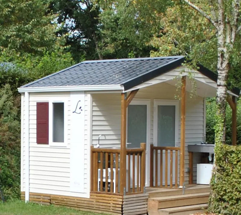 Emplacement Avec Sanitaire Privé - Electricité 16A + Eau + Evacuation + Frigo 45L