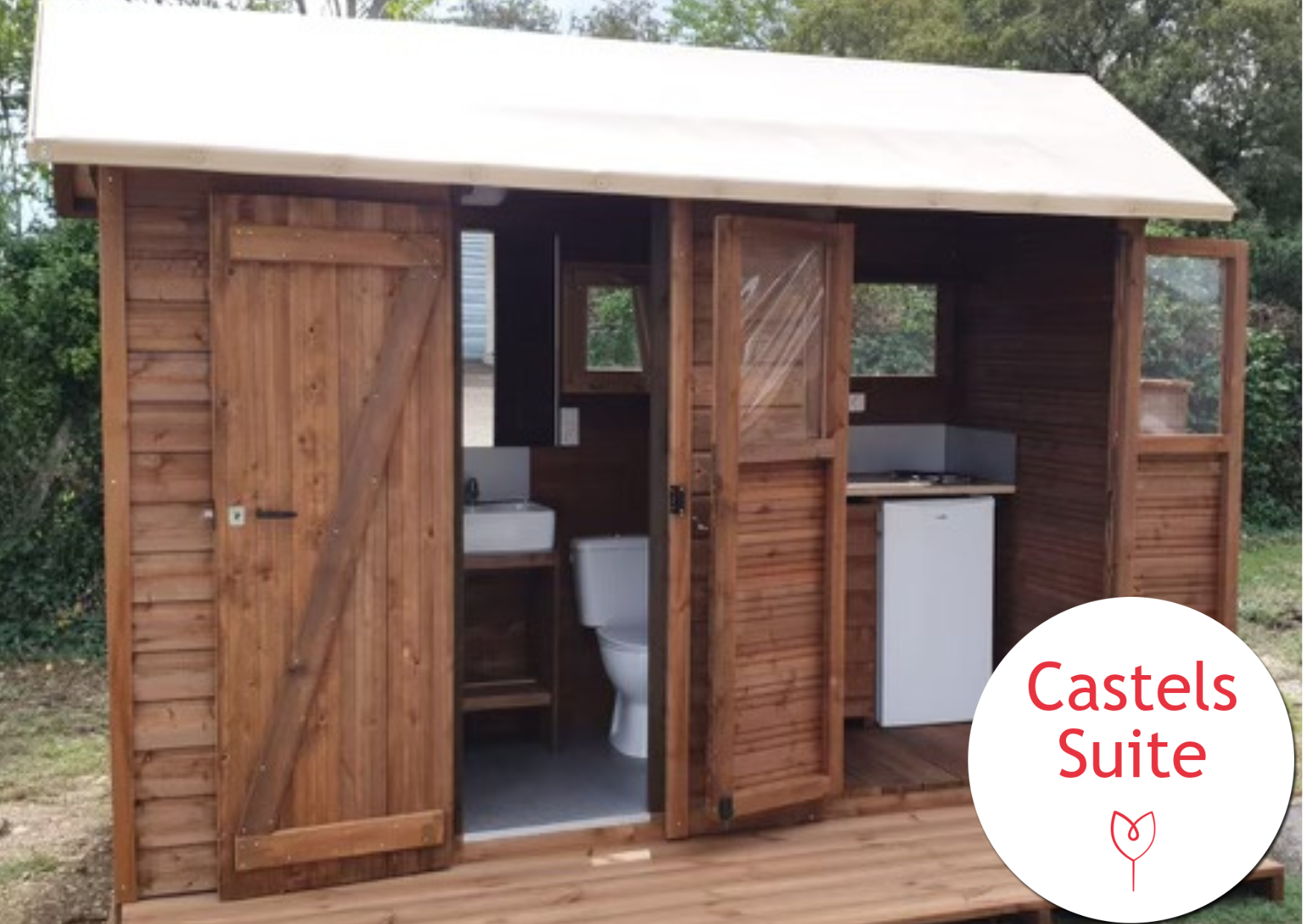 Emplacement - Emplacement Castels Premium Suite Avec Sanitaire Individuel + Cuisine +Electricité 16A + Eau + Evac. - Camping la Garangeoire