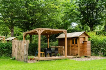 Stellplatz - Castels Premium Suite Stellplatz Mit Sanitäranlagen Und Küche 16A + Wasseranschluß + Entsorgung - Castel Camping La Garangeoire