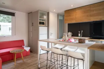 Mietunterkunft - Mobilheim 12 Personen – 6 Schlafzimmer – 2 Badezimmer – Riviera Family – 33 + 33 M² - Castel Camping La Garangeoire