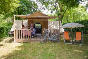 Huuraccommodatie(s) - Tent - 2 Slaapkamers - Tribu - 21 M² - - Castel Camping La Garangeoire