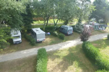 Stellplatz - Stellplatz 1Fahrzeug / Zelt, Wohnwagen, Camping-Car - Camping L'Eden