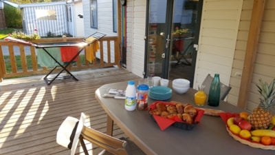 Mobile-home Univers Family Plus 40 m² - 4 bedrooms + sheltered terrace 18 m² — 7