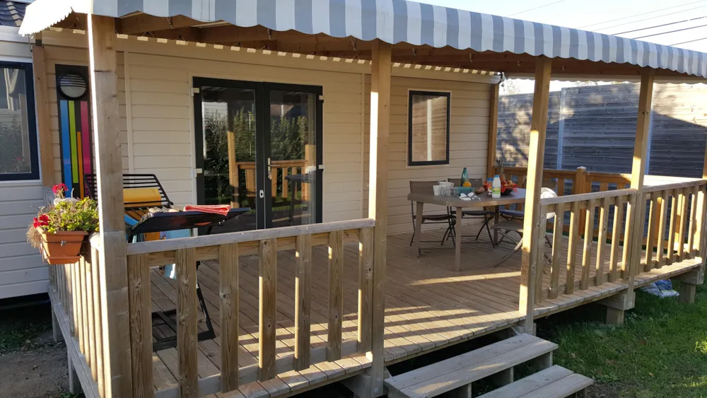 Mietunterkunft - Mobilheim Univers Family 36 M² + 4 Zimmer + Überdachte Terrasse 18M² - Camping L'Eden