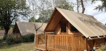 Mietunterkunft - Lodge Amazone 20M² With 2 Bedrooms And Wooden Terrace - Camping L'Eden
