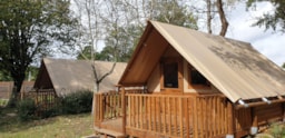 Location - Lodge Amazone 20M² Avec 2 Chambres Et Terrasse En Bois - Camping L'Eden