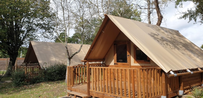 Lodge Amazone 20M² Avec 2 Chambres Et Terrasse En Bois