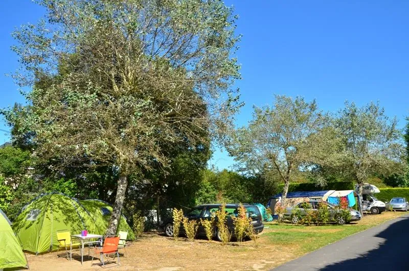 Offre Internet : Forfait Emplacement + Électricité + Voiture Ou Camping Car Ou Tente Ou Caravane