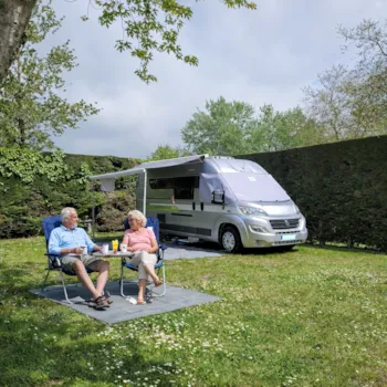 Stellplatz - Pauschale : Stellplatz + Auto + Zelt Oder Wohnwagen - Airotel Camping La Roseraie