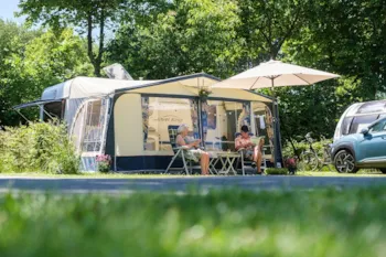 Stellplatz - Pauschale : Stellplatz + 1 Auto + 16 Ampere Strom + Kleines Zelt Zusätzlich + Cai - Camping De Pallegarste