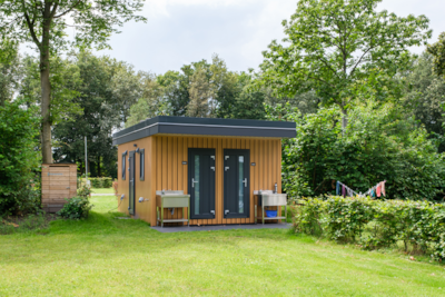 Camping pitch with private sanitary facilities, including 16 amp electricity, water and CAI — 1