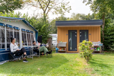 Camping pitch with luxury private sanitary facilities incl. water, electricity and internet — 2