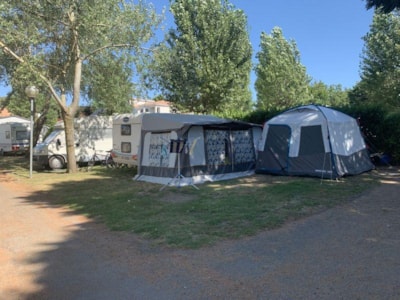 Pitch + vehicle + electricity 10A — 1