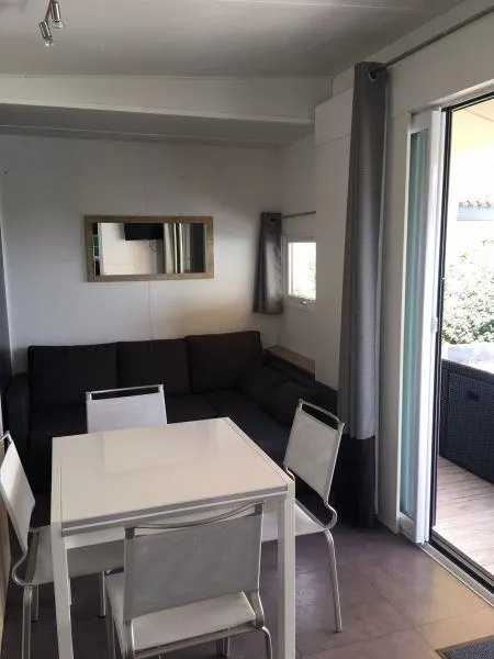 C- Mobil-Home Méditerranée  2 Chambres