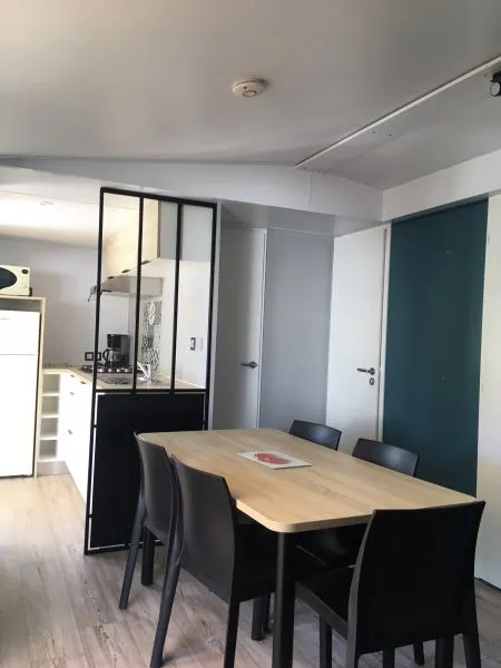 C- Mobil-Home Baltique Climatisé 3 Chambres