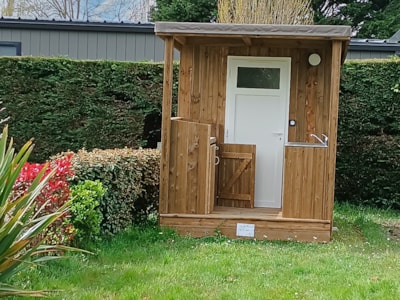 Pitch with individual sanitary facilities — 1