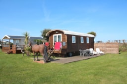 Accommodation - Wild West Wagon - Camping Le Cormoran