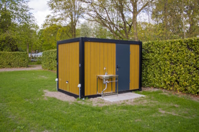 Comfort pitch XL with private sanitary facilities