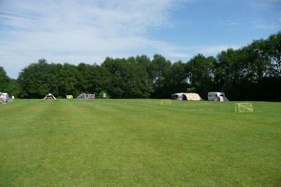 Pitch tent - 100/140m²- Strom 4A - electricity 4A - car not allowed