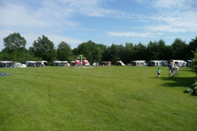 Basic pitch - 100 / 140m² - electricity 10A - car not allowed