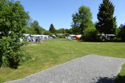 Comfort pitch - 100 / 140m² - electricity 10A - water and drainage