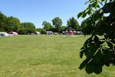 Comfort pitch - 100 / 140m² - electricity 10A - water and drainage