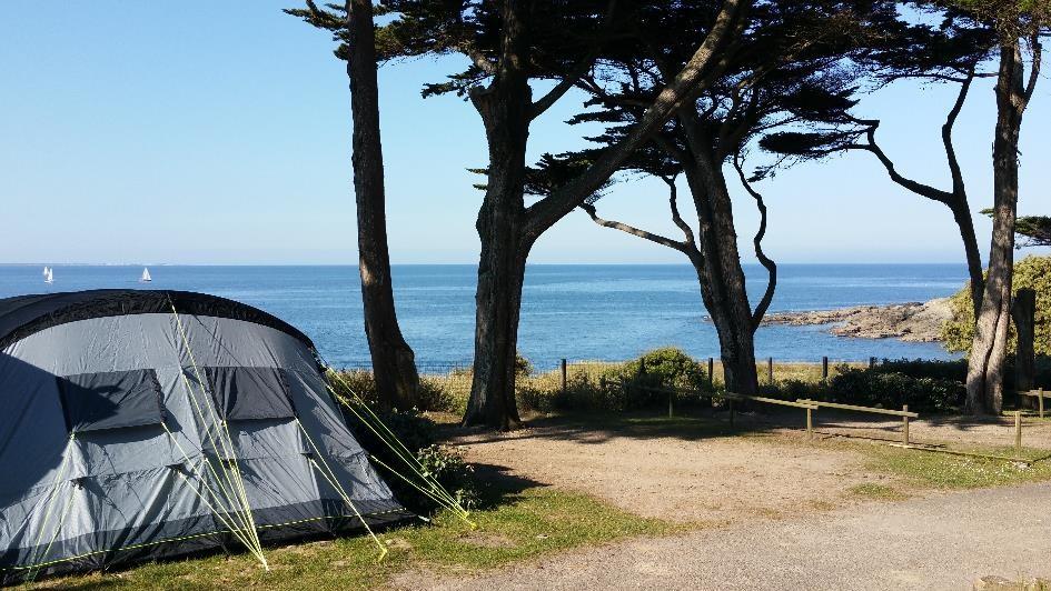 Campingplatz am Meer (2 Personen im Preis enthalten)
