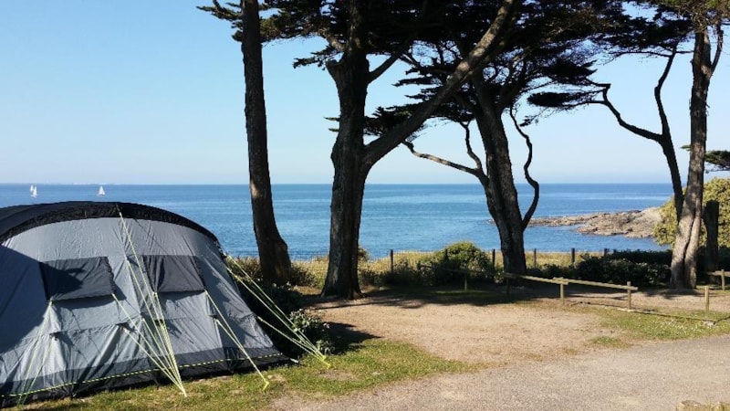 Campingplatz am Meer (2 Personen im Preis enthalten)