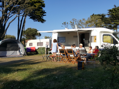 Pitch STANDARD (2 people included in the price) — 1