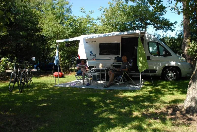 Standplaats - 120m² - tent, caravan, camper - auto op standplaats