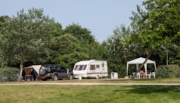 Kampeerplaats(en) - Staanplaats - Caravan Of Tent - 160/250M² - Camping Village de La Guyonnière