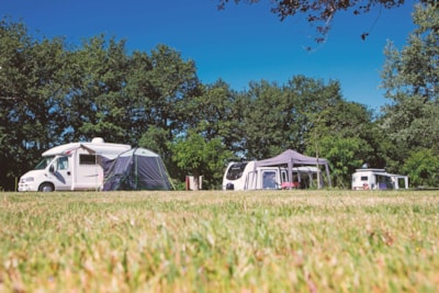 Pitch 160-250m² CARAVAN OR TENT