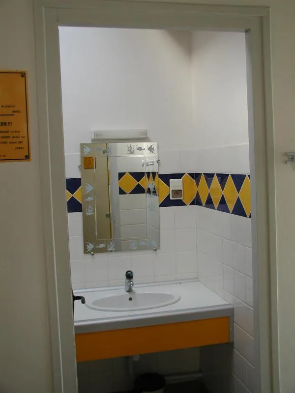 Emplacement + Électricité 10A + 1 Véhicule + Tente Ou Caravane