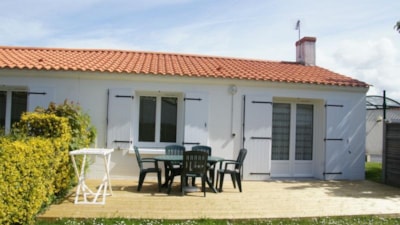 House with garden — 1