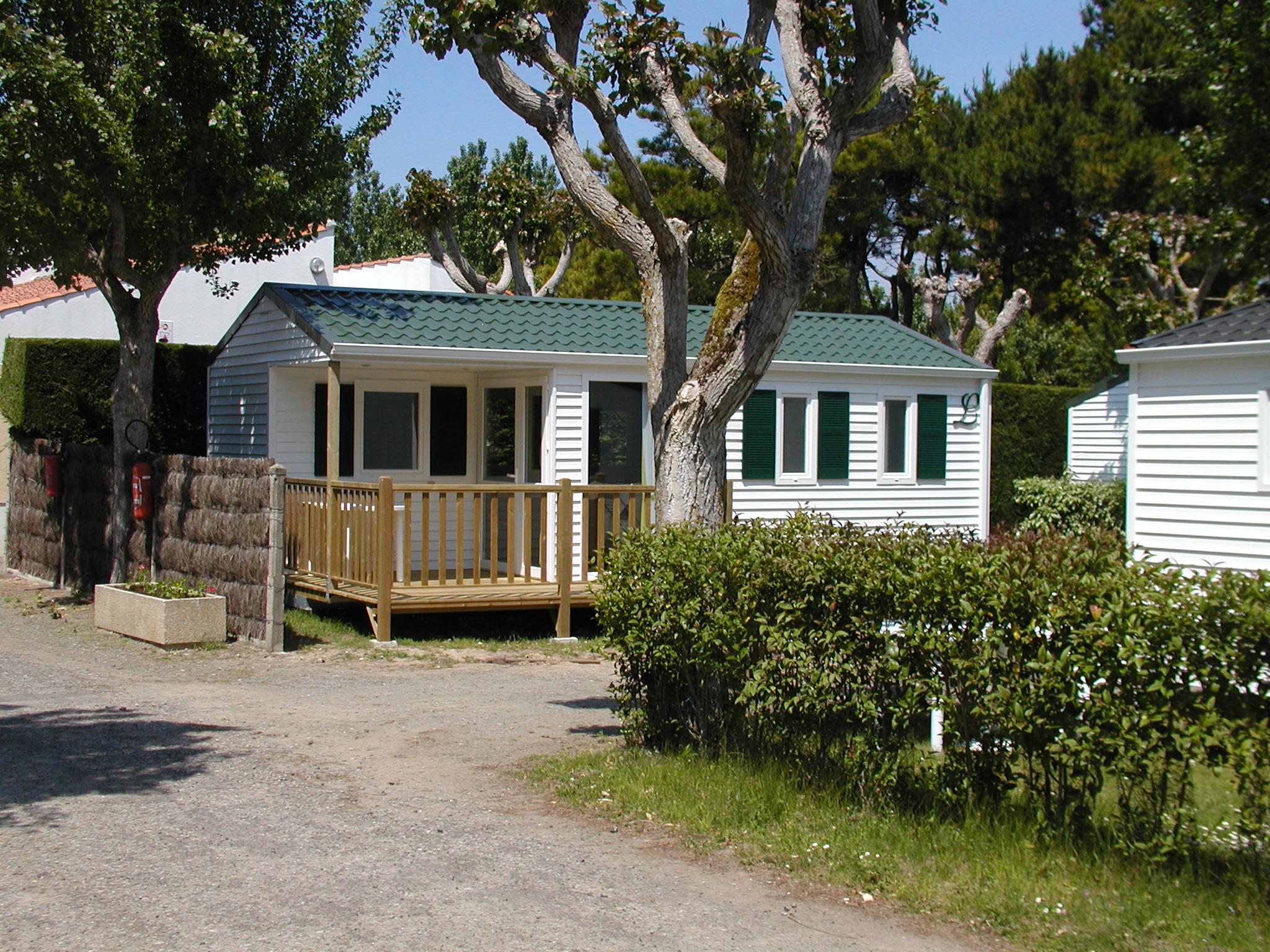 Accommodation - Comfort Cottage Plus With Half Covered Terrace - Camping Aux Coeurs Vendéens